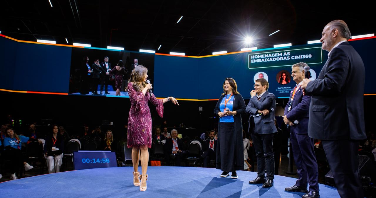 WhatsApp-Image-2025-10-23-at-15.58.33-2 “Vender luxo é encantar com propósito”, declara Sophia Martins na abertura do CIMI360 2025 em São Paulo