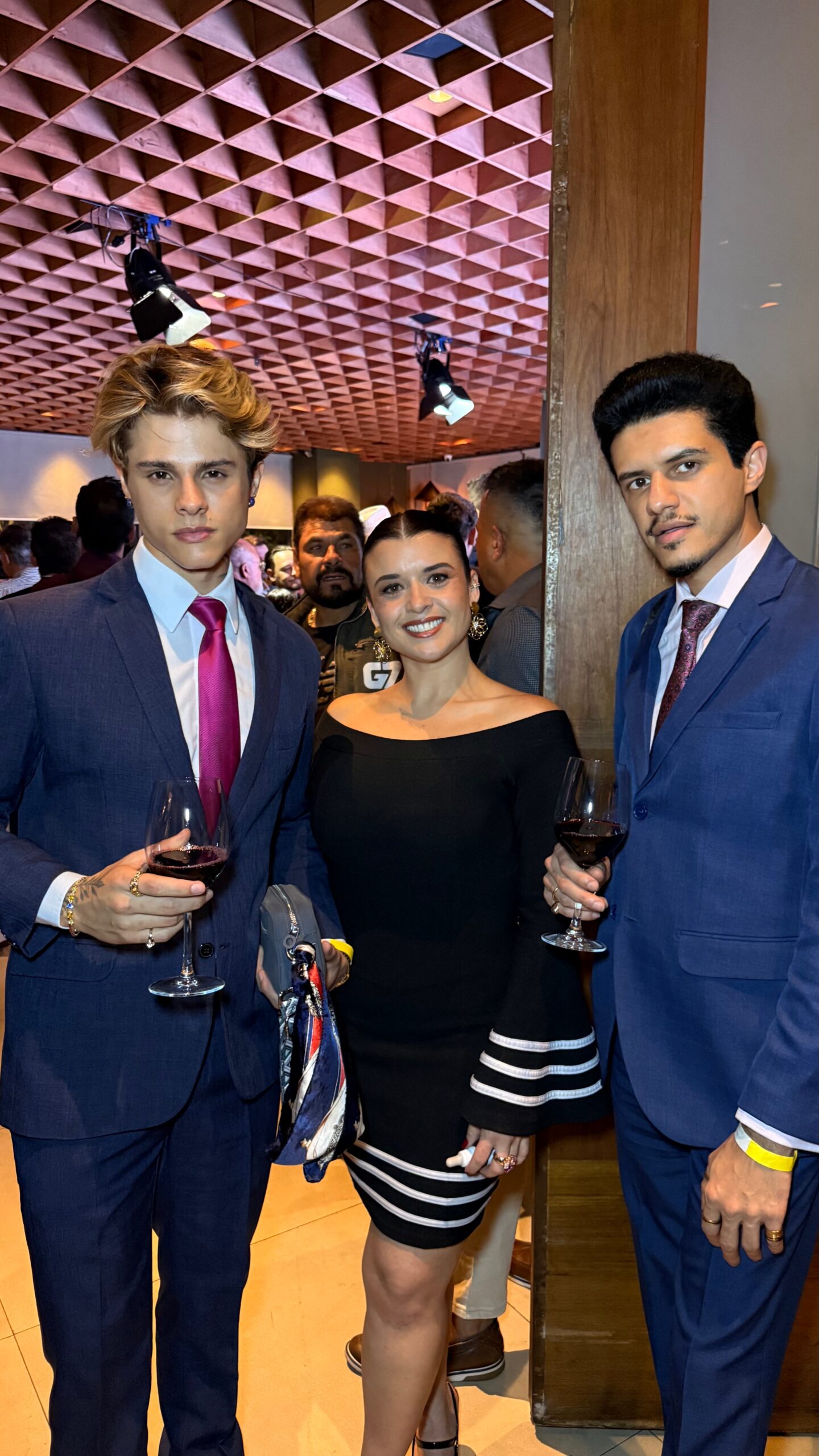 IMG_5524-scaled-1 Pablo Furlan: Passarelas e bastidores como o encontro real fortalece a imagem pública