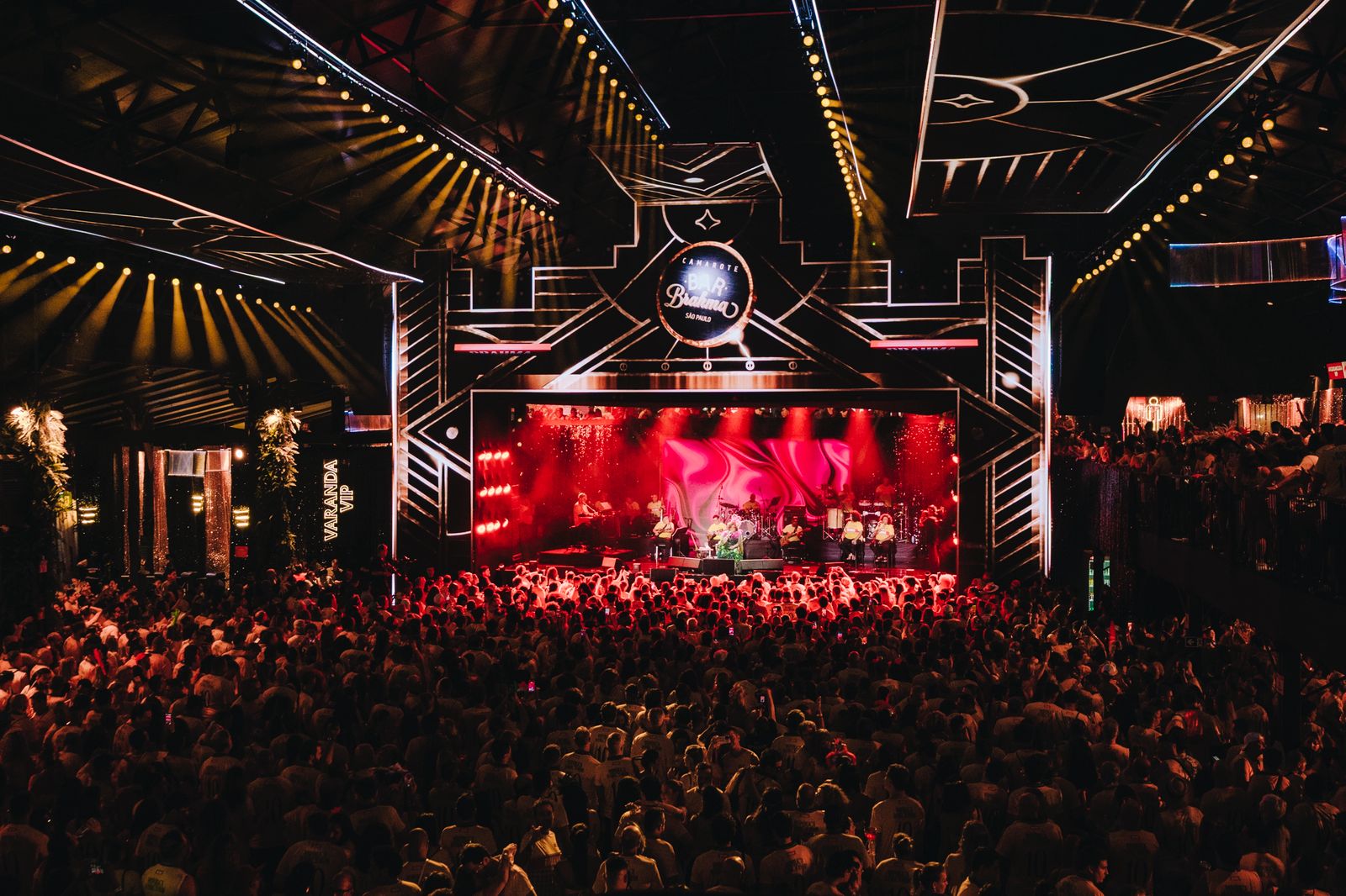 WhatsApp-Image-2026-02-27-at-16.07.51 Camarote Bar Brahma consolida protagonismo no maior Carnaval do país