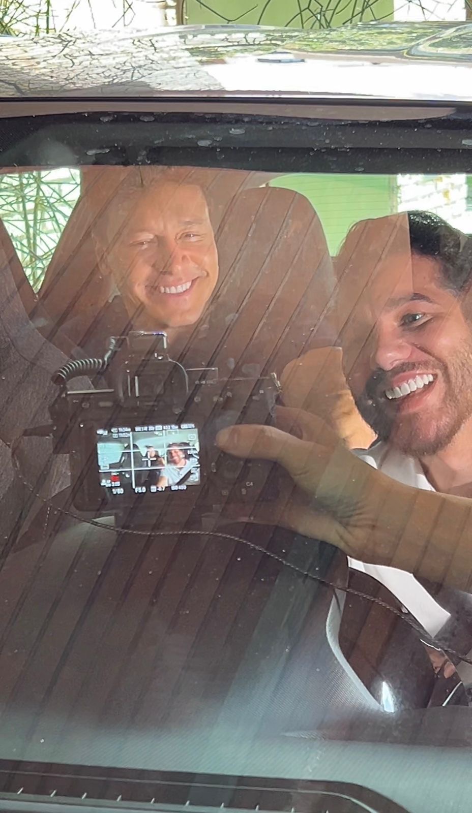 011e3164-0d2d-4454-88d6-975d09855c69 Entrevista com Rodrigo Faro impulsiona Uelicon Venâncio no cenário financeiro