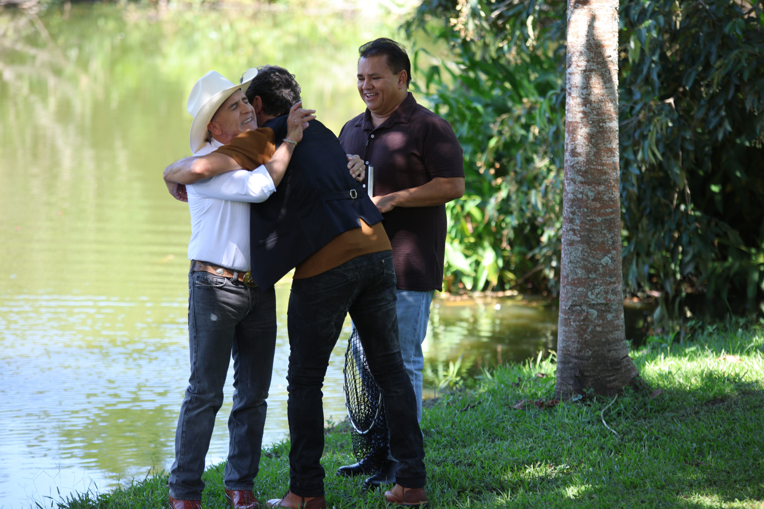 IMG_7420-scaled Dupla Tiãozinho & Alessandro retorna aos palcos com Daniel no "Viver Sertanejo"