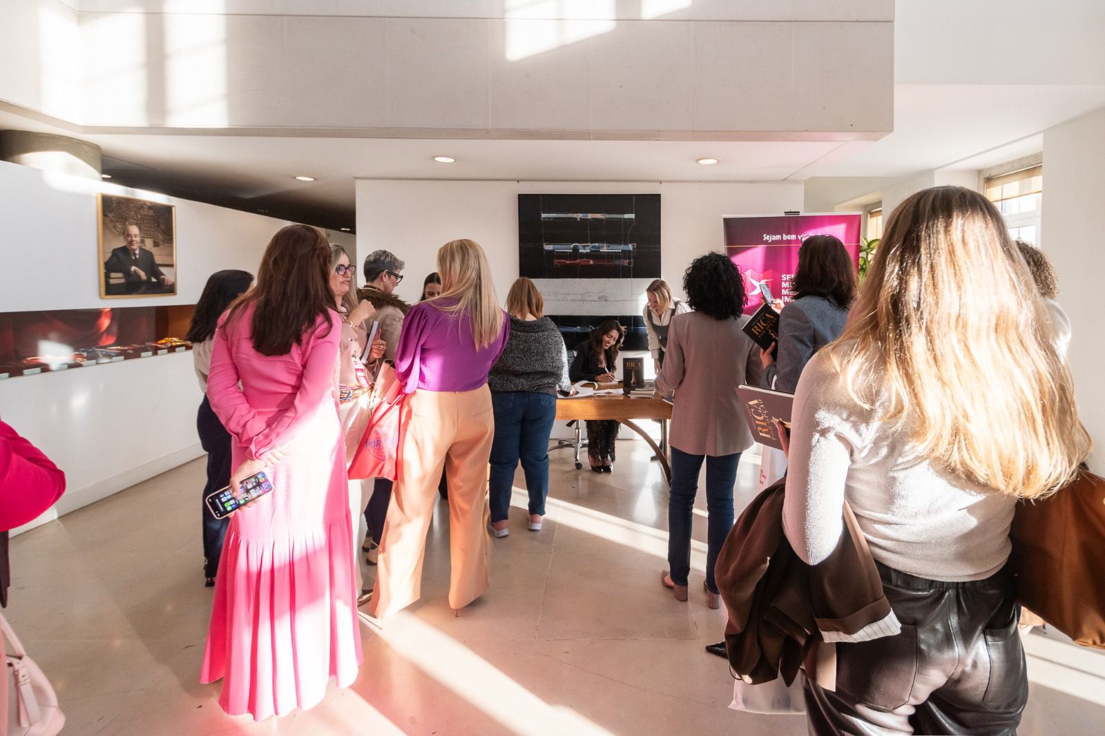 WhatsApp-Image-2026-03-27-at-10.46.36 Sophia Martins lança "Rica por Opção" em Lisboa e amplia debate sobre liderança feminina