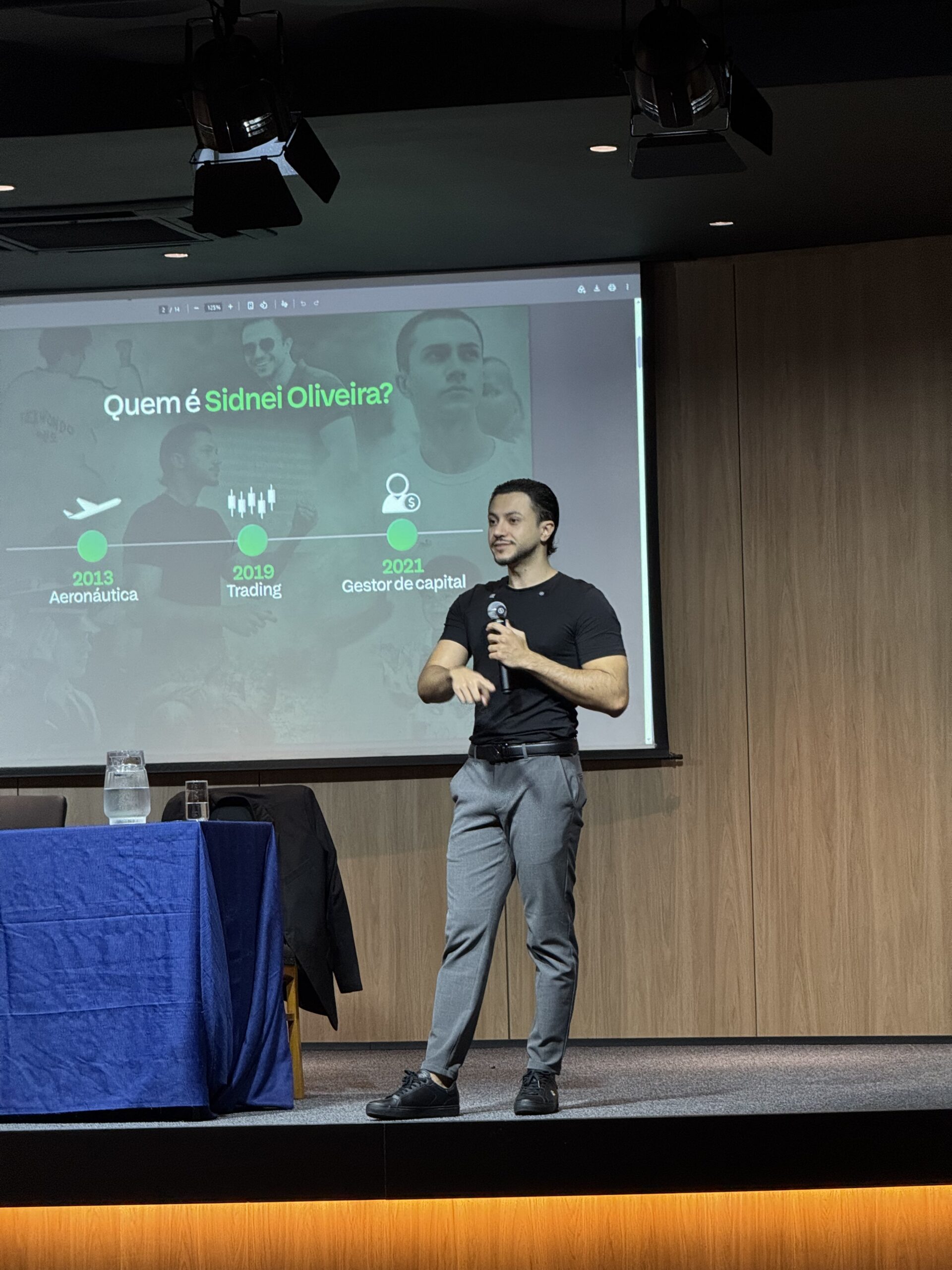 IMG_4701-2-scaled “Quem promete 100% de acerto no mercado financeiro não fala a verdade”, diz o especialista financeiro Sidnei Oliveira